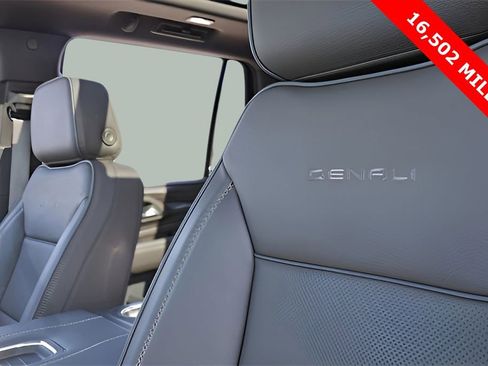 Used 2024 GMC Yukon Denali image 65