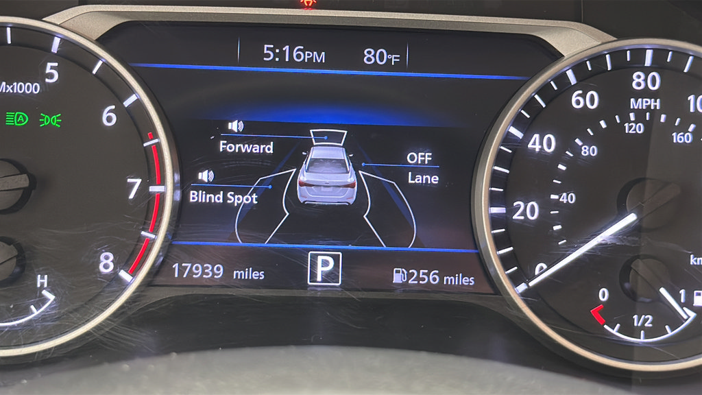 Used 2025 Nissan Sentra SR w/ Midnight Edition FWD image 15