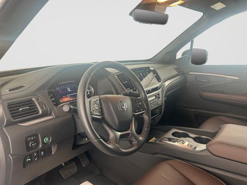 Used 2024 Honda Passport EX-L image 12