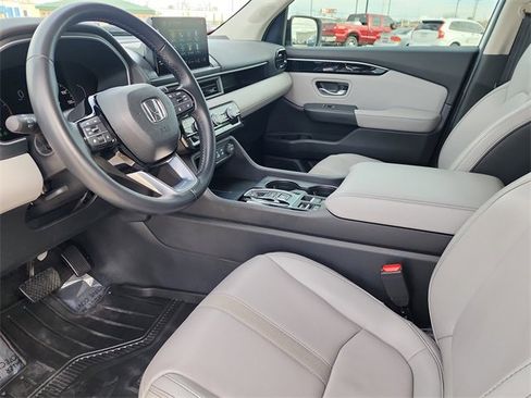 Used 2024 Honda Pilot EX-L image 10