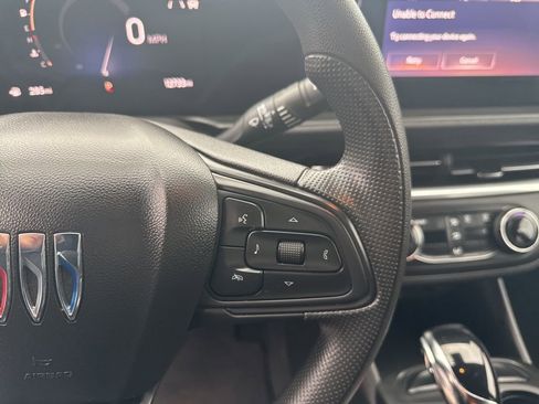 Used 2024 Buick Envista Preferred image 16