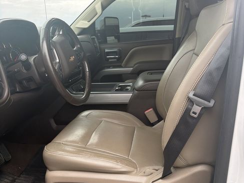 Used 2019 Chevrolet Silverado 2500 LTZ w/ Duramax Plus Package image 5