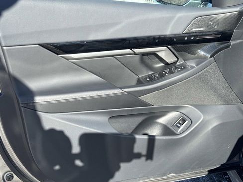 New 2025 BMW 530i xDrive AWD/4WD image 17