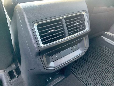 Used 2024 Volkswagen Atlas Cross Sport SEL image 22