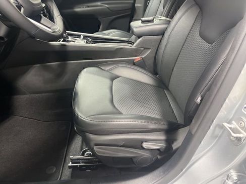 New 2026 Jeep Compass Latitude image 7