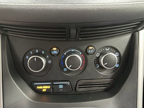 Used 2015 Ford Escape SE image 30