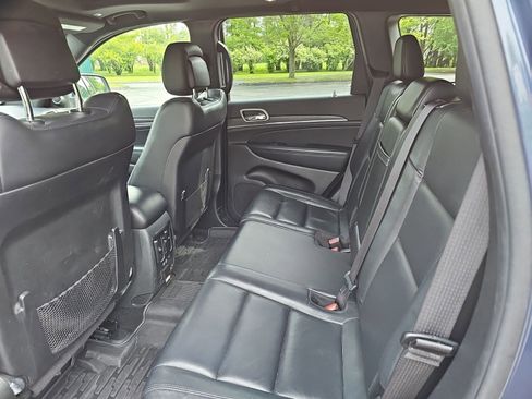 Used 2020 Jeep Grand Cherokee Limited AWD/4WD image 16