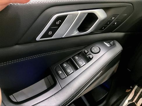 Used 2020 BMW X5 xDrive40i w/ M Sport Package AWD/4WD image 35