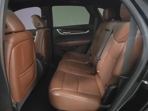 Used 2021 Cadillac XT5 Premium Luxury FWD image 11