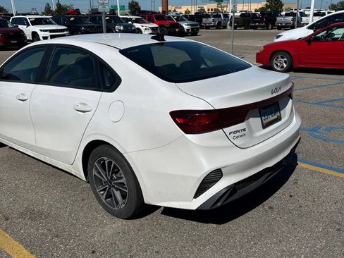 Used 2024 Kia Forte LXS FWD image 4