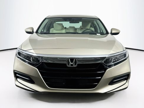 Used 2018 Honda Accord LX image 2