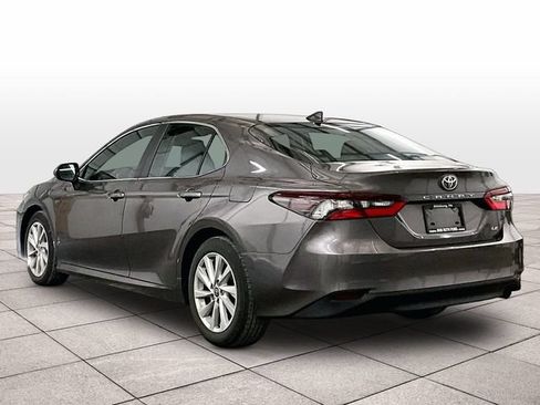 Used 2021 Toyota Camry LE FWD image 10