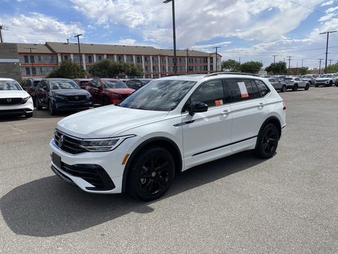 Certified 2023 Volkswagen Tiguan SE R-Line FWD image 43