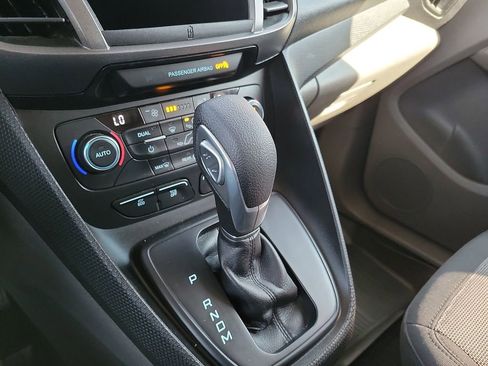 Used 2019 Ford Transit Connect XL image 16