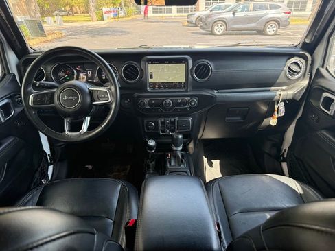 Used 2022 Jeep Wrangler Unlimited Sahara image 15