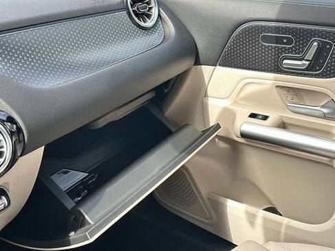 Certified 2025 Mercedes-Benz GLA 250 4MATIC image 31