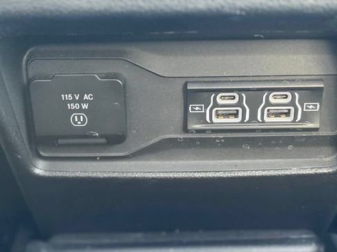 Used 2023 Jeep Grand Cherokee L Limited AWD/4WD image 19