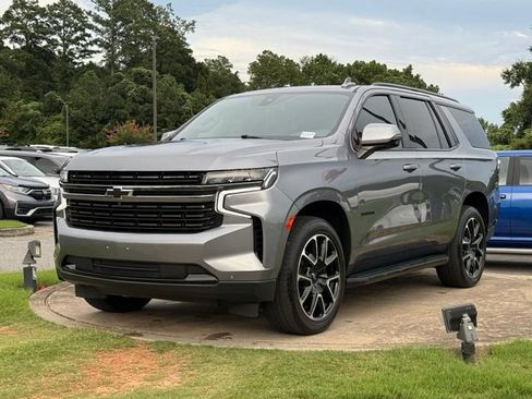 Used 2022 Chevrolet Tahoe RST w/ Luxury Package AWD/4WD image 3