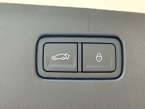 New 2026 Genesis GV70 2.5T Advanced image 13