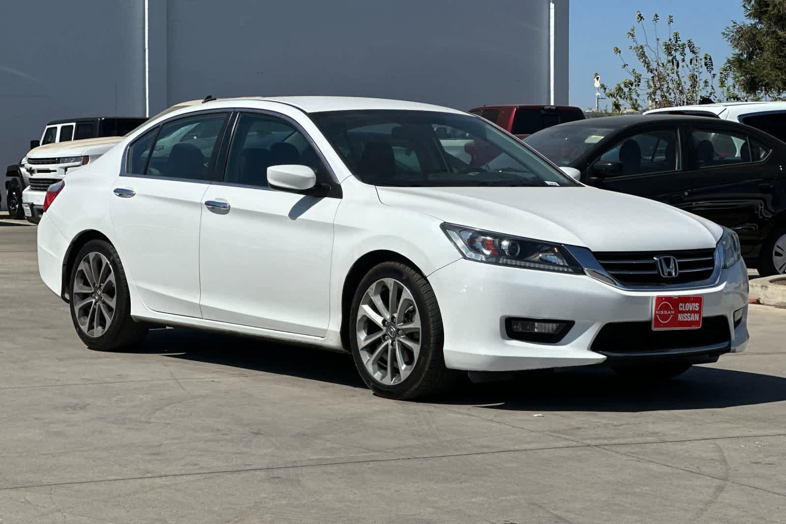 Used 2015 Honda Accord Sport image 10