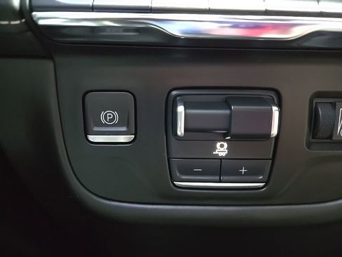 Used 2023 Cadillac Escalade Sport Platinum w/ LPO, ONYX Package AWD/4WD image 25
