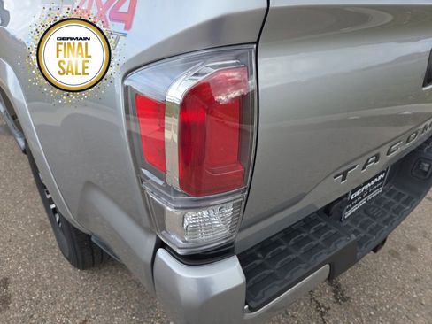 Used 2023 Toyota Tacoma TRD Sport image 17