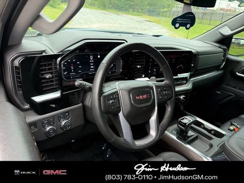 Used 2023 GMC Sierra 1500 SLT AWD/4WD image 4