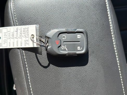 Used 2023 GMC Acadia Denali w/ Denali Ultimate Package AWD/4WD image 23