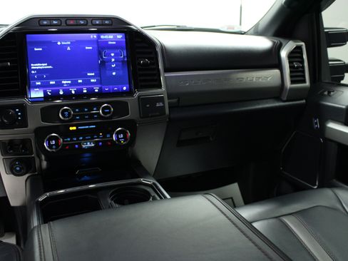 Used 2022 Ford F350 Platinum AWD/4WD image 19