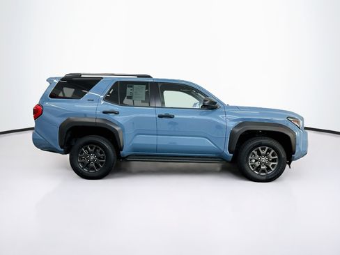 Used 2025 Toyota 4Runner SR5 AWD/4WD image 10