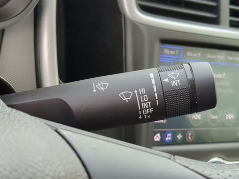 Used 2020 Chevrolet Sonic LT image 32