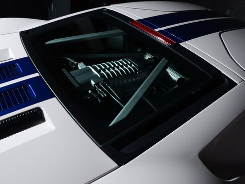 Used 2006 Ford GT RWD image 32