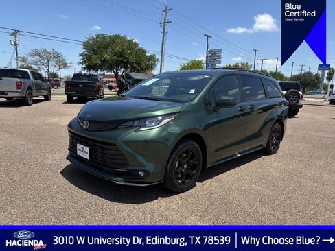 Used 2025 Toyota Sienna XLE Woodland Edition AWD/4WD image 1