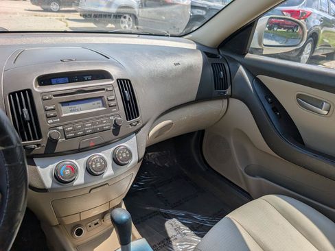 Used 2009 Hyundai Elantra GLS FWD image 19