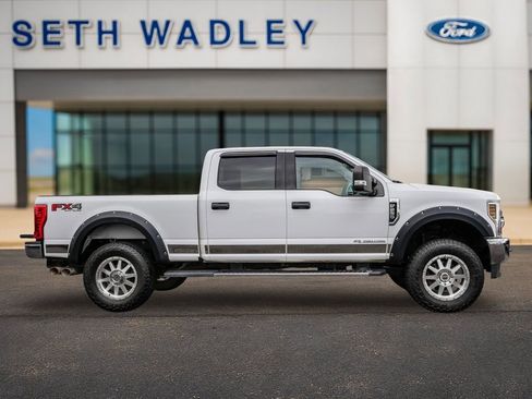 Used 2018 Ford F250 XLT w/ FX4 Off-Road Package AWD/4WD image 47