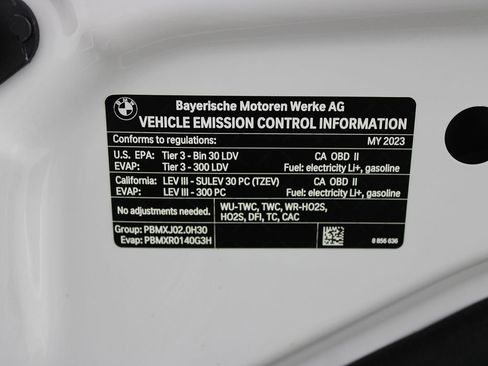 Used 2023 BMW 530e w/ M Sport Package image 40