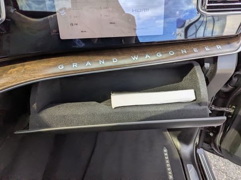 Used 2022 Jeep Grand Wagoneer Series II w/ Convenience Group III AWD/4WD image 40