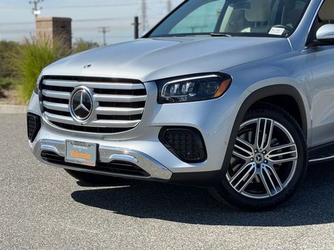 Used 2026 Mercedes-Benz GLS 450 4MATIC image 3