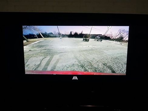 Certified 2025 Chevrolet Trax LT w/ LT Convenience Package image 18