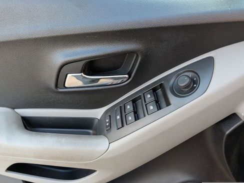 Used 2015 Chevrolet Trax LT w/ LT Plus Package image 19