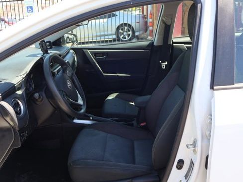 Used 2018 Toyota Corolla LE FWD image 18