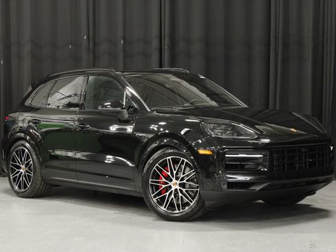 New 2026 Porsche Cayenne S AWD/4WD image 7