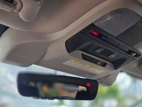 Used 2019 Subaru Crosstrek 2.0i Premium w/ Eyesight System image 42