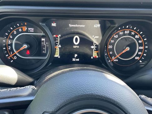 New 2025 Jeep Gladiator Rubicon image 13