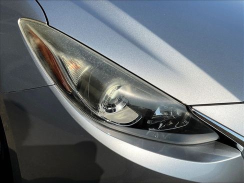 Used 2014 MAZDA MAZDA3 i Touring FWD image 29