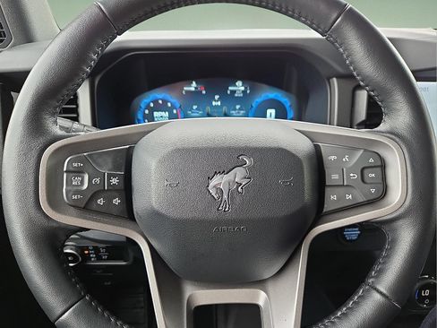 Used 2025 Ford Bronco Badlands AWD/4WD image 24