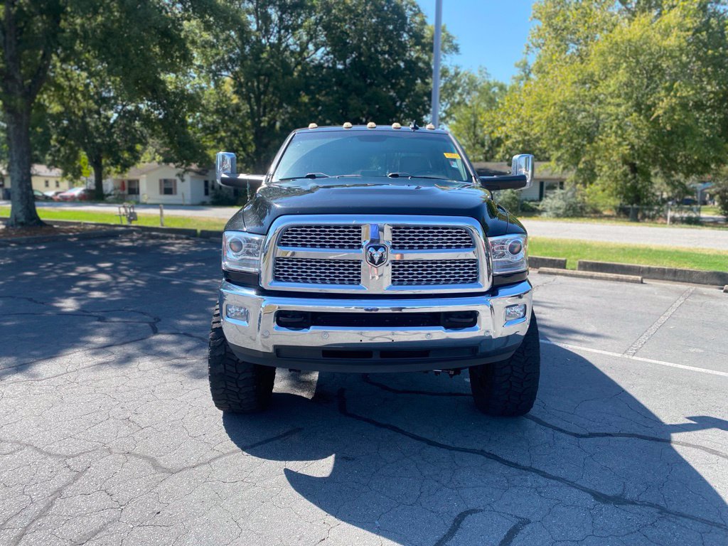 Used 2018 RAM 2500 Laramie AWD/4WD image 2