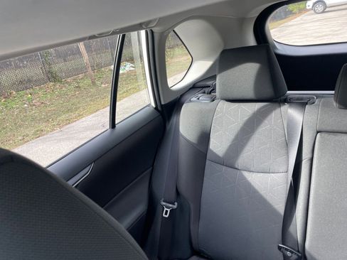 Used 2025 Toyota RAV4 XLE image 38