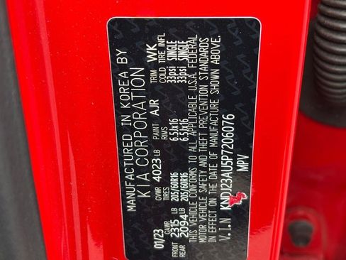 Used 2023 Kia Soul LX image 31