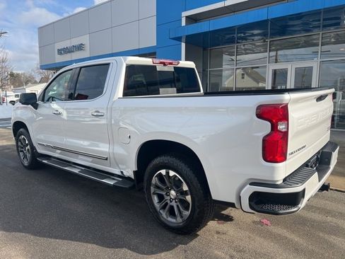 Used 2024 Chevrolet Silverado 1500 High Country w/ Technology Package image 4